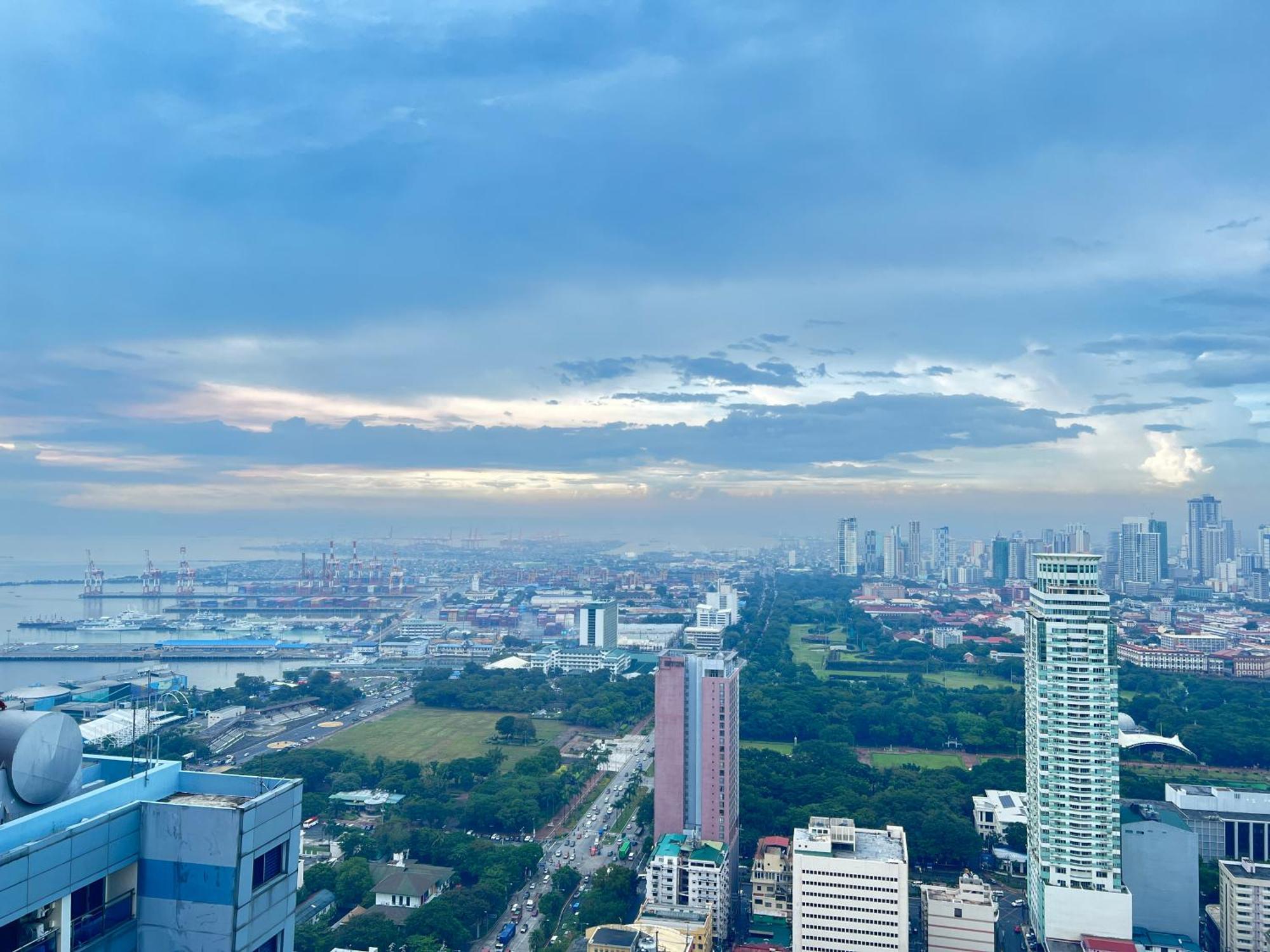 Dreamy Sunset Bay Aparthotel Manila Ngoại thất bức ảnh